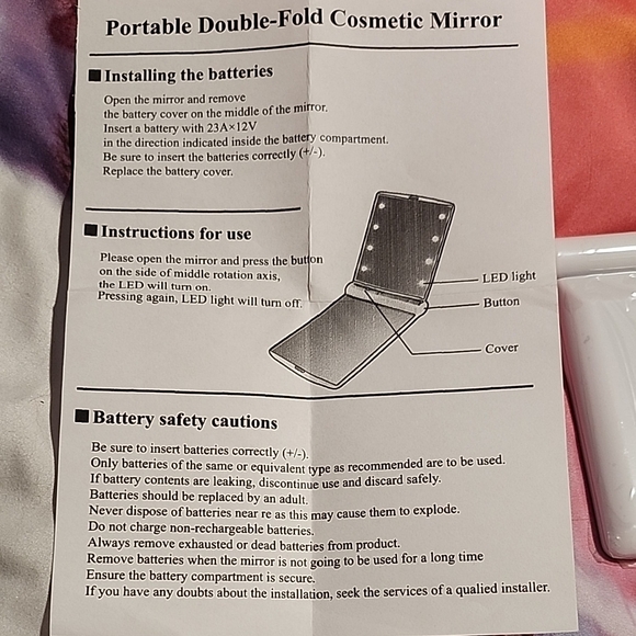 Compact LED Makeup Mirror - Picture 3 of 3